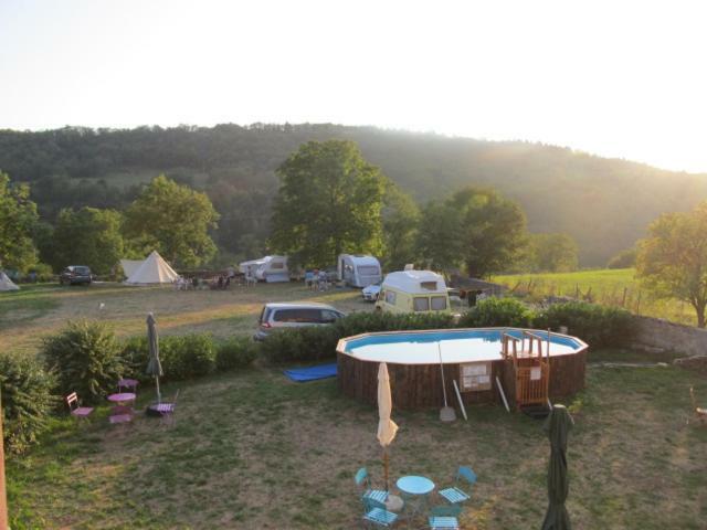 Bed and Breakfast Goute La Vie Marchamp Exterior foto