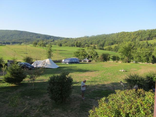 Bed and Breakfast Goute La Vie Marchamp Exterior foto